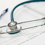 Menopauza: fizjologia, objawy i metody leczenia